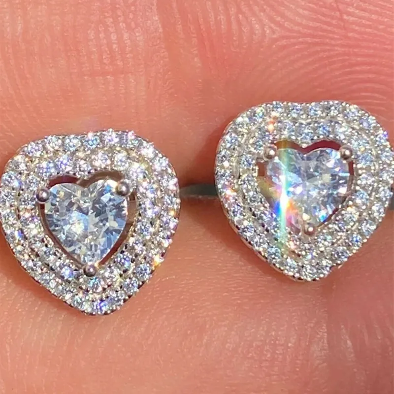 

New Brilliant Heart Cubic Zirconia Stud Earrings for Women Wedding Engagement Love Accessories Exquisite Gift Fashion Jewelry