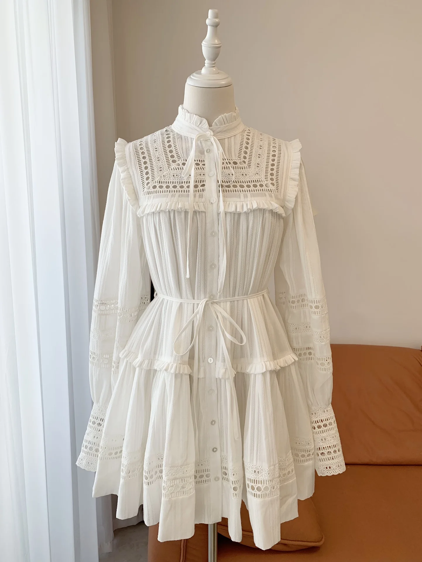 

Top Quality 2022 Autumn New Linen Solid White Half High Collar Flare Mini Irregular Hem Dress with Belt Women