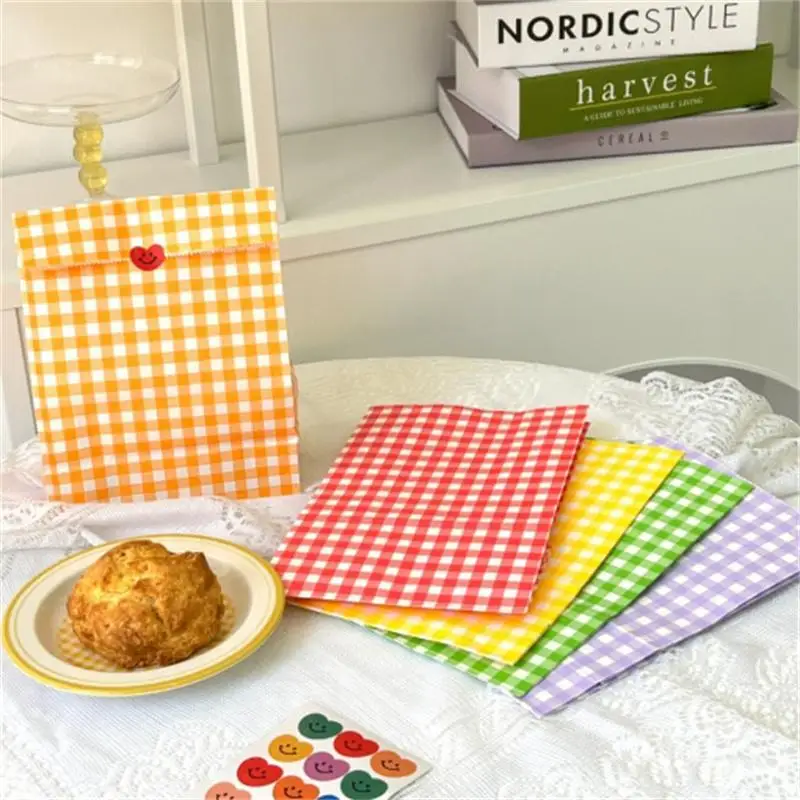 

Korean Simple Ins Checked Paper Bag Birthday Gift Selfie Dress Up Bag Girl Heart Makaron Storage Bag