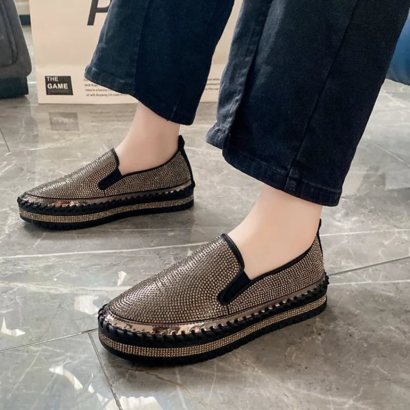 

Женские весенние туфли на платформе, с вулканизированной подошвой, с бантом и блестками, Нескользящие, с вышивкой, большие размеры до 44-го