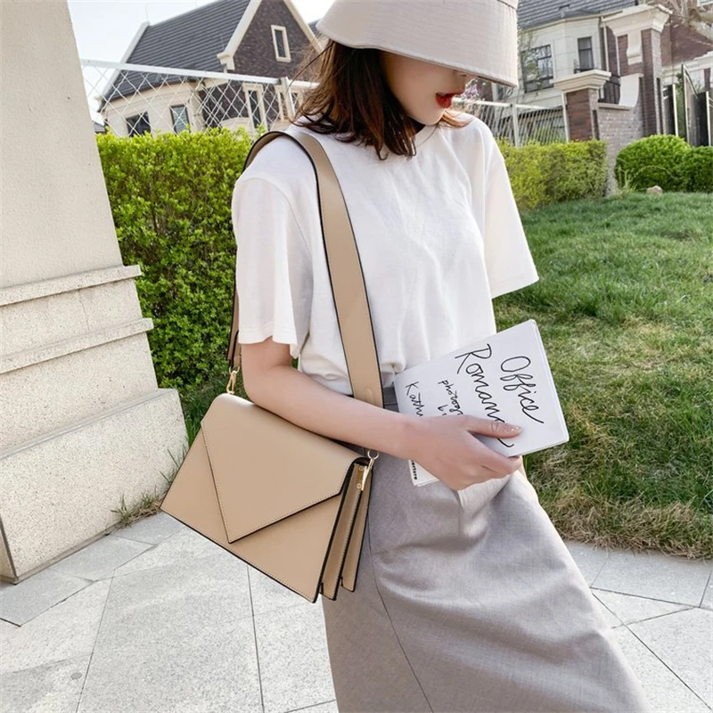 

Women Bags Fashion Handbag Chain Shoulder Bag Solid Color Stitching Lock Messenger Bags PU Mini Square Bag And Purse Hot Trendy