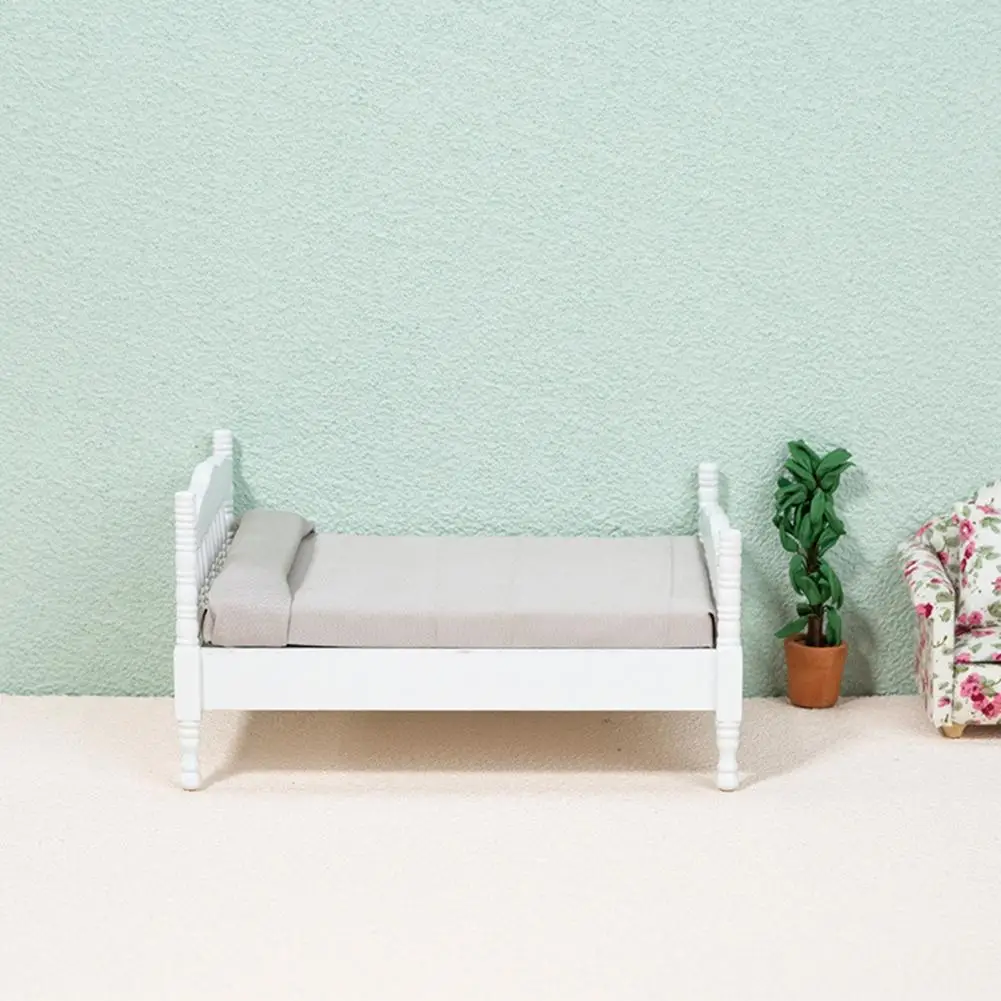 

Mini Bed Realistic Lightweight 1/12 Doll House Miniature Double Bed Micro Scene Model Dollhouse Bed Dollhouse Accessories