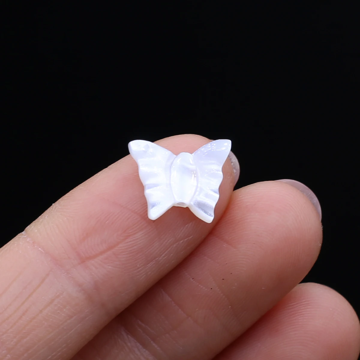 

2Pcs DIY Mini Shell Beads White Shell Butterfly-Shaped Isolation Bead For Jewelry Making DIY Necklace Bracelet Earring Accessory