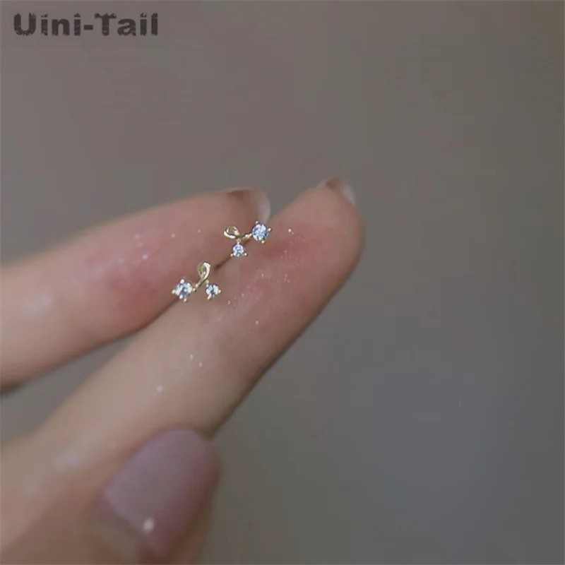 

Серьги-гвоздики с крестом Uini-Tail из серебра 925 пробы