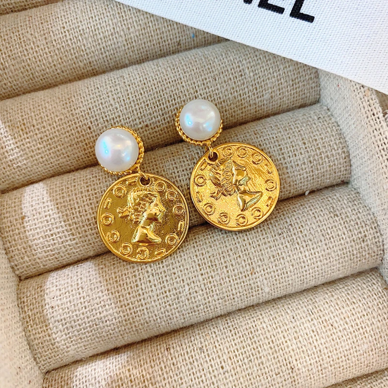 

Kshmir French New Vintage Natural Pearl Portrait Coin Drop Earrings for Women Gold Plated Fashion Daily Jewelry Pendant Gift