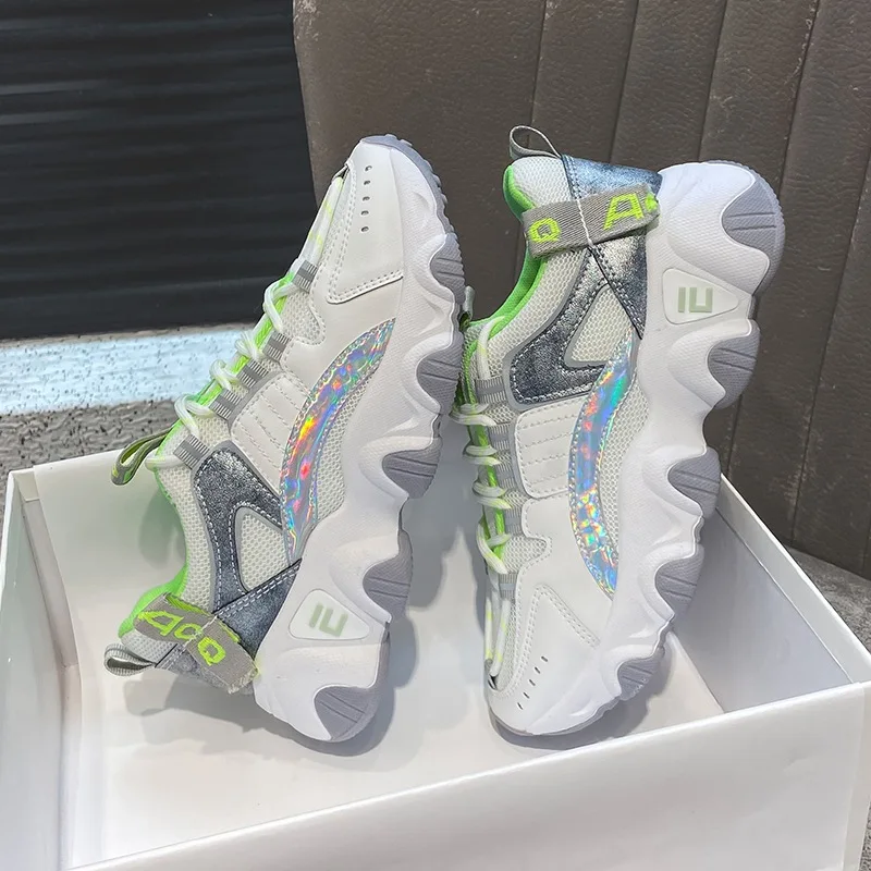 

2020 New Hot Shoes Female Wild Super Fire Mesh Breathable Sneakers Female Ins Student Comfortable Breathable Casual Trend Shoes