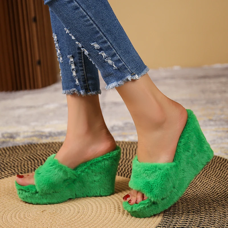

2022 Luxury new women feminine high-heeled fur drag outdoor all-match shoes slippers round head wedges with mink fur ms slippers