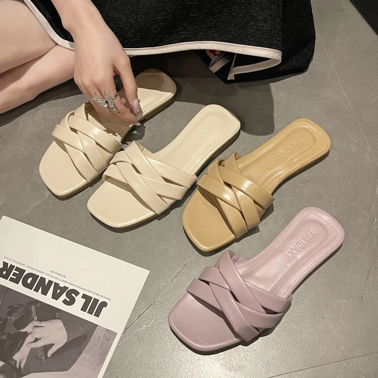 Женские пляжные шлепанцы без застежки уличные сандалии на плоской подошве