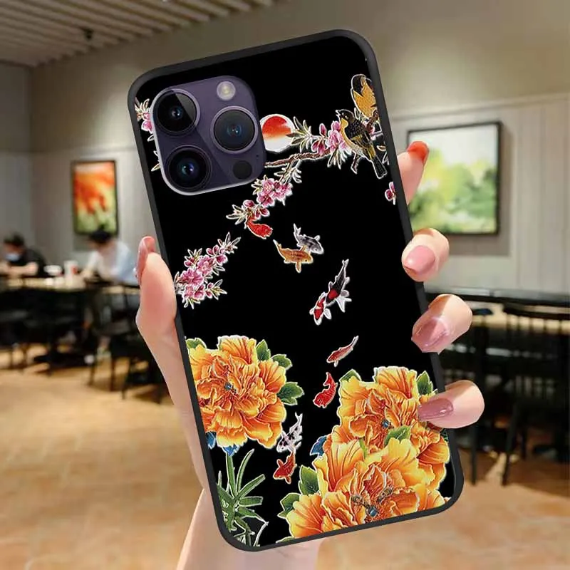 Чехол для iPhone 15 Pro Max мягкий силиконовый 3D чехол с рельефным цветком plus iPhone15