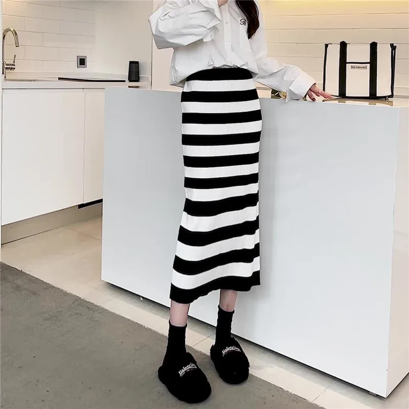 

Женская трикотажная юбка в полоску, длинная эластичная трикотажная юбка с высокой талией, модель I621 на осень и зиму, 2022