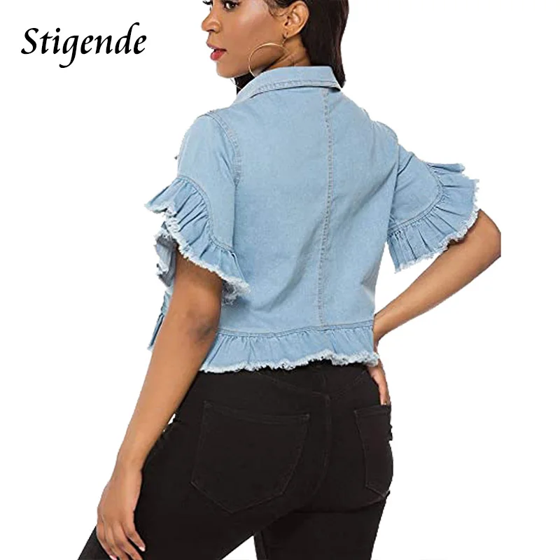 Женская джинсовая куртка с коротким рукавом отложным воротником и пуговицами |