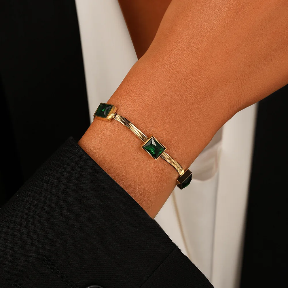 

Fashion Design Square Green Zircon Bracelet Luxury Gold Color Stainless Steel Man Bracelet Jewelry Gift for Boyfriend