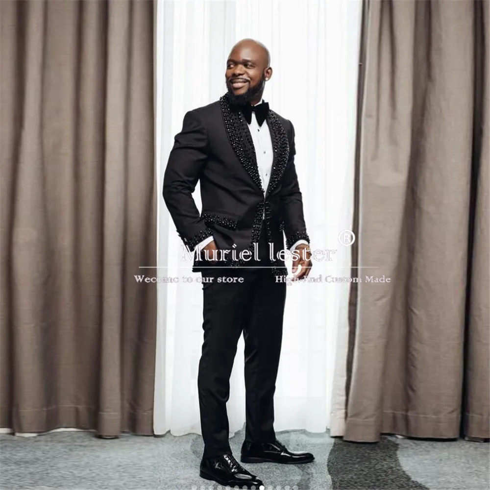 Роскошный мужской костюм с кристаллами и бисером приталенный для жениха