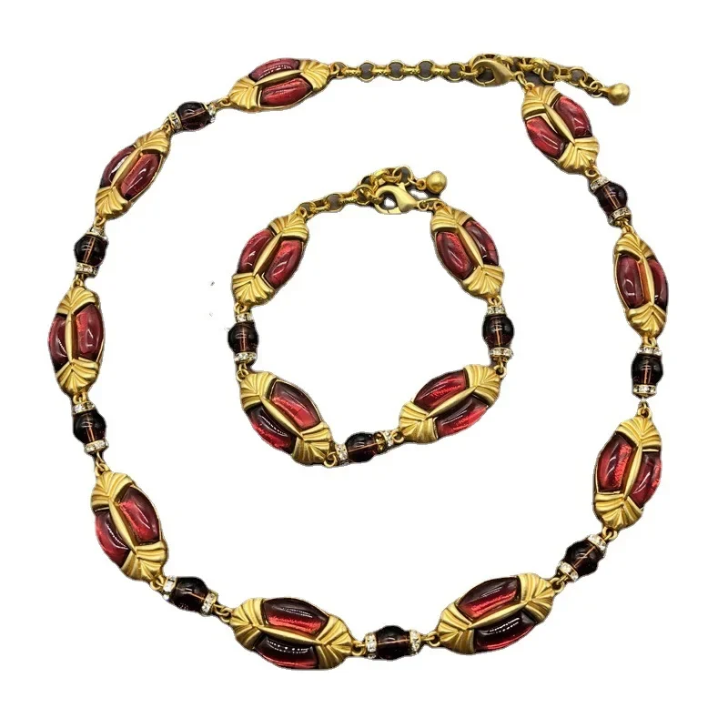 Элегантный винтажный дворцовый стиль красный орнамент жемчужное ожерелье