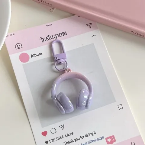 Брелок для наушников 3D пластиковый