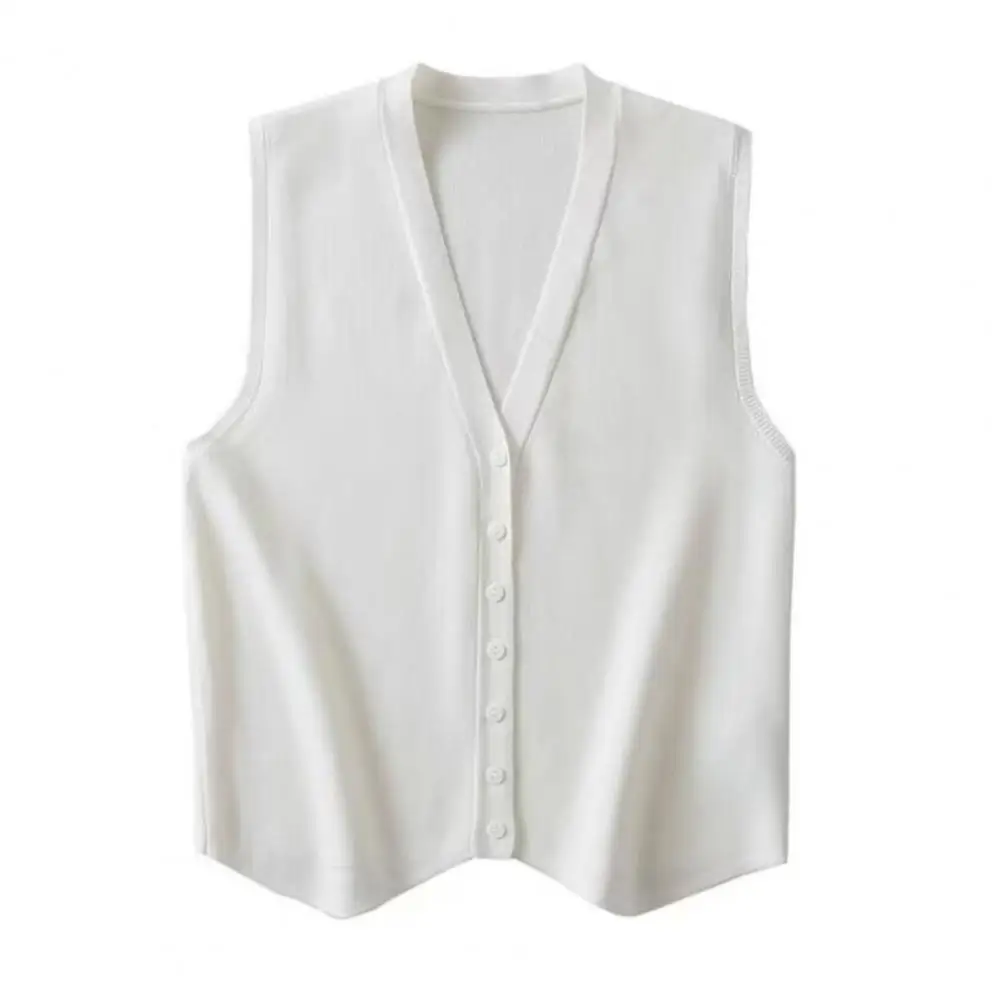 Женский трикотажный жилет в полоску с V-образным вырезом