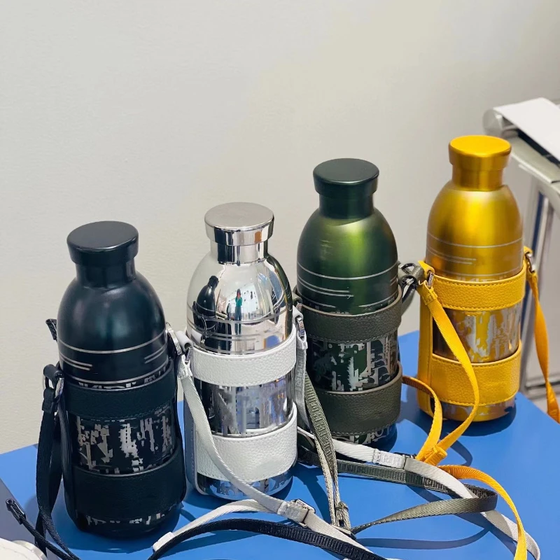 

Большая Изолированная чашка черного цвета, Спортивная портативная простая бутылка из нержавеющей стали для путешествий и отдыха на открытом воздухе, с ремешком