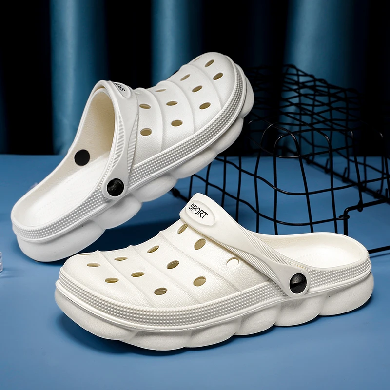 

2023 Summer Men Sandals Slippers Beach Outdoor Women Casual Shoes Lightweight Soft Sole Clogs Garden Shoes Mens Beach Sandals