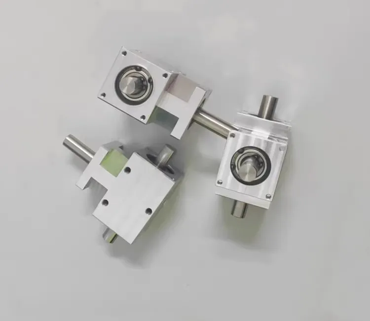 

Коническая шестерня 1:1 12мм 25 зубьев