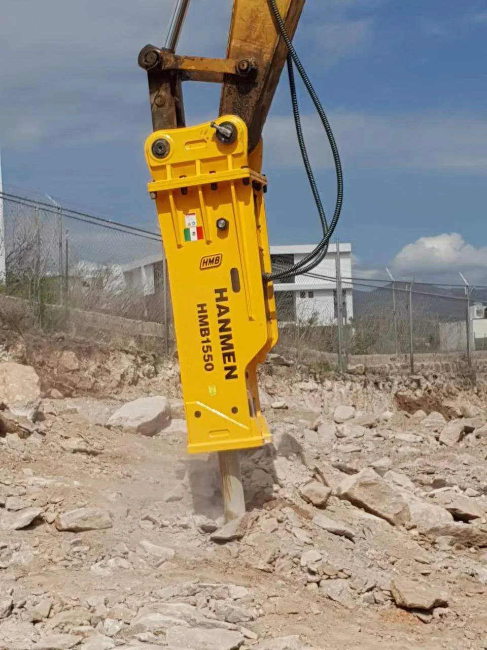 Молотковый гидравлический молоткобежектор Monde с боковым и верхним типом для