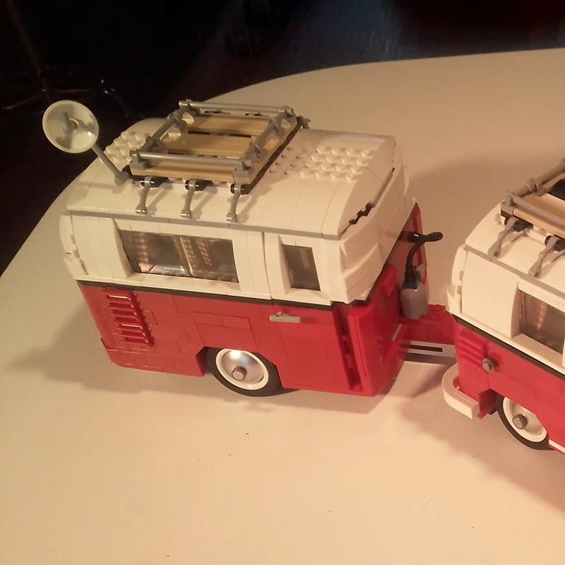 Конструктор MOC-кемпинговый прицеп для автобуса 10220 T1 899 деталей