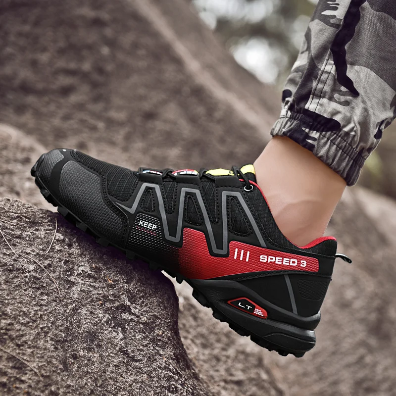 Men's Hiking Shoes Non-slip Wear-resistant Outdoor Travel Shoes Fashion Waterproof Warm Sneakers Climbing Shoes Plus Size 39-47