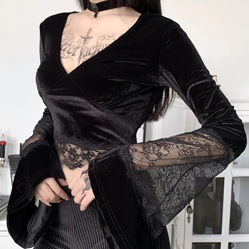

Женский кружевной топ Goth, черный топ с расклешенными рукавами и V-образным вырезом, готический Топ в стиле ретро, 2019
