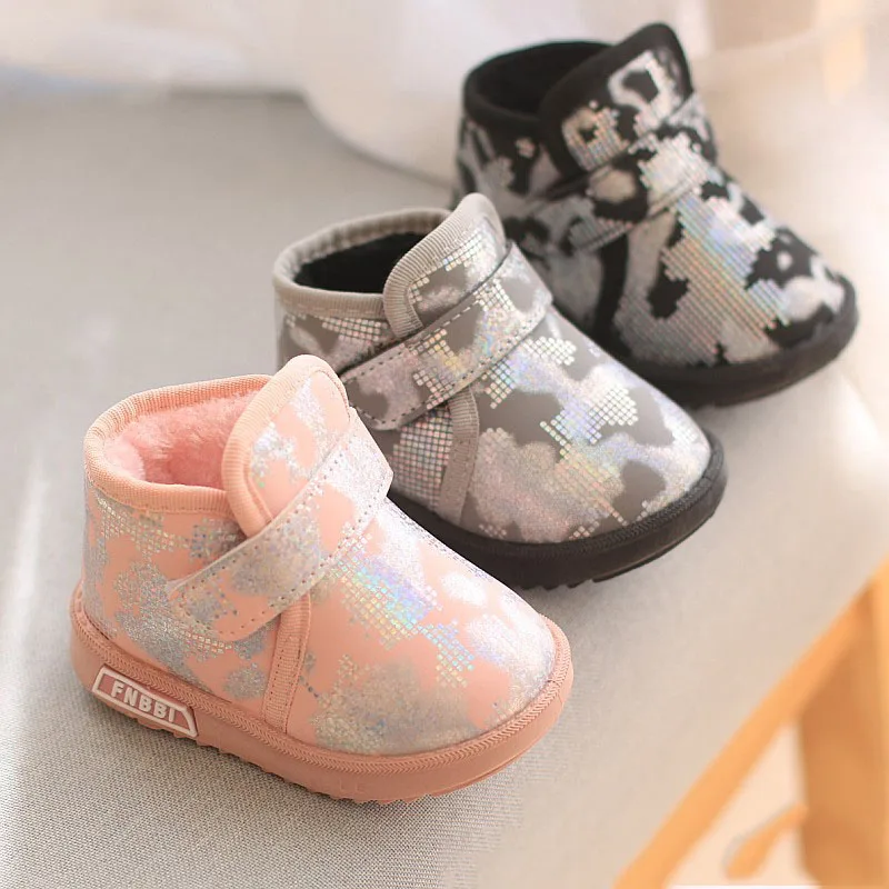 

Ботинки для девочек, зимние ботинки для младенцев, противоскользящие, с мягкой подошвой, теплые, плюшевые, кожаные, хлопковые, детские ботинки с блестками