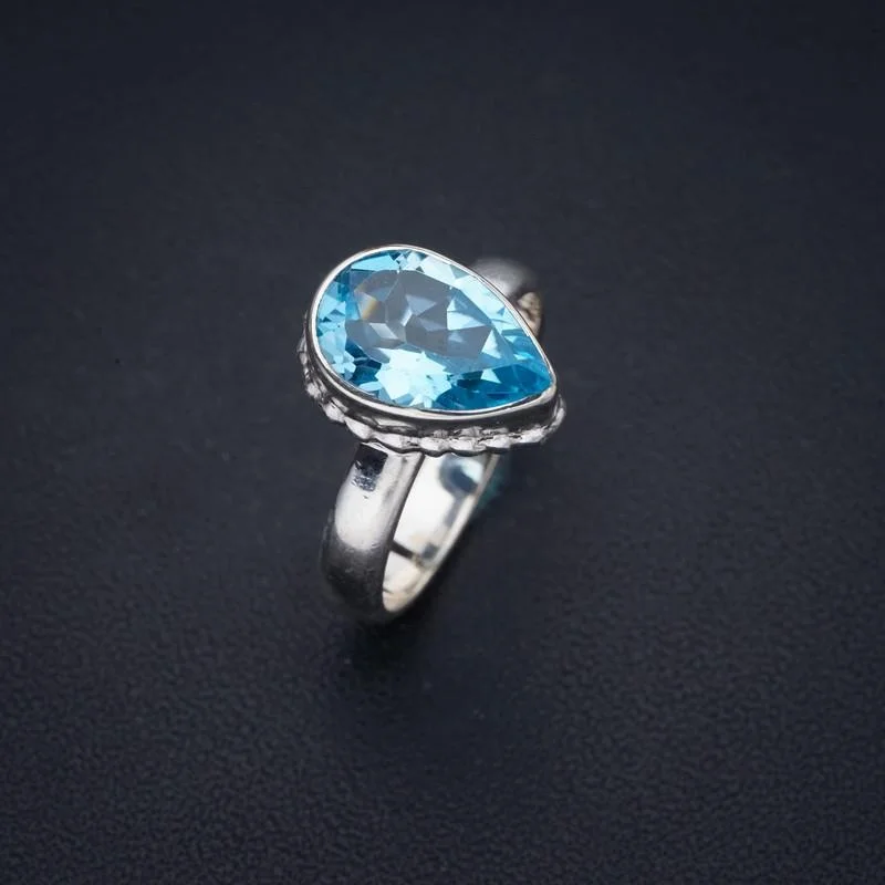 

Серебряное кольцо с голубым топазом ручной работы StarGems 6,5 F1228