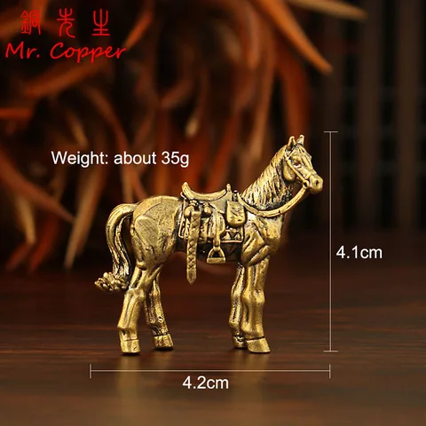 Медные фигурки лошадей
