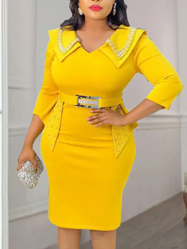 

Женское облегающее платье с поясом и баской, V-образным вырезом