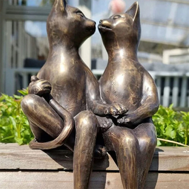 

Cat Dating Resin Crafts Ornaments European And American Simple Crafts