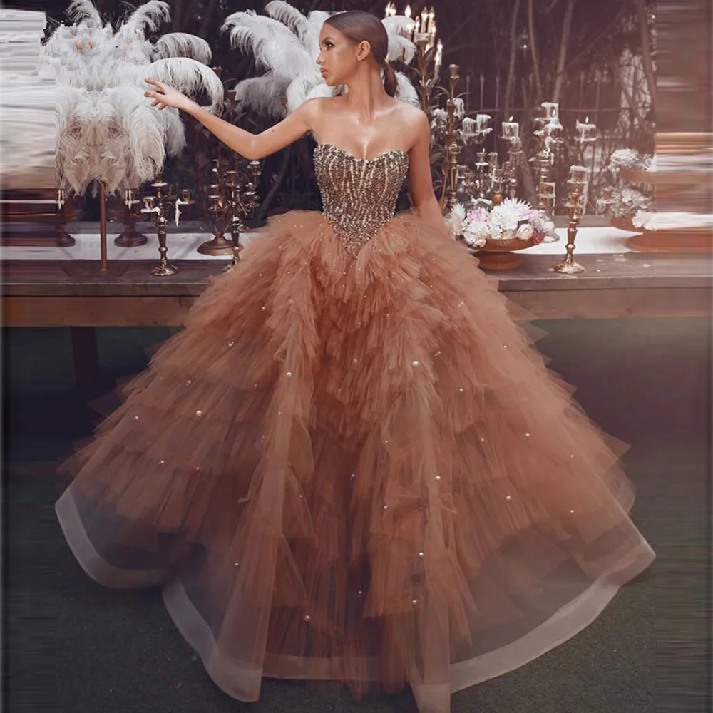 

Amazing Beaded Champagne Ball Gown Prom Dresses 2022 Unique Tiered Tulle Pearls Heart Arabic Evening Dress Gown Vestidos de gala