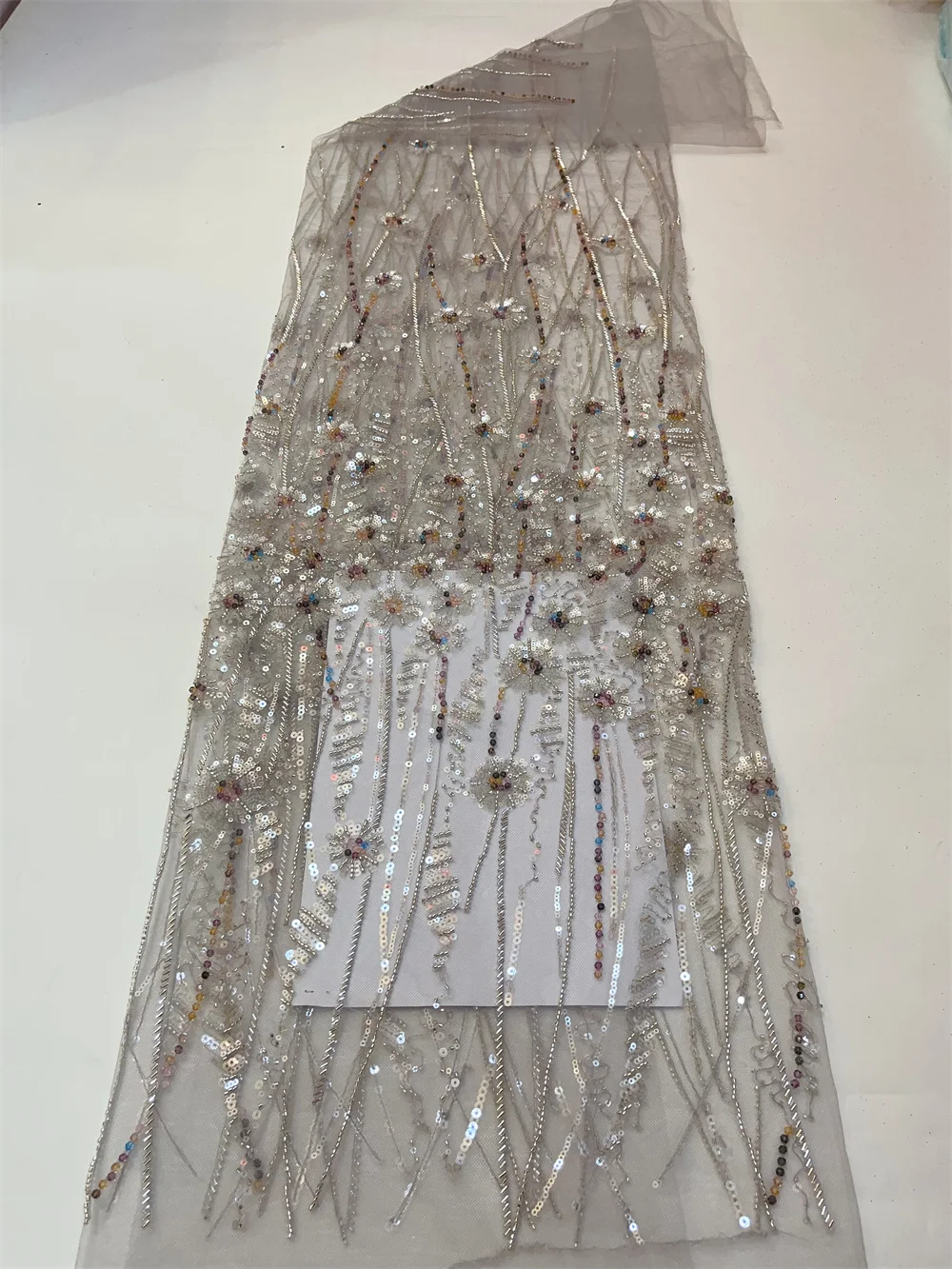 2023 Высококачественная африканская кружевная ткань бусины и блестки Eleagnt