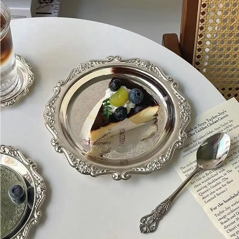 

Металлический поднос для украшений