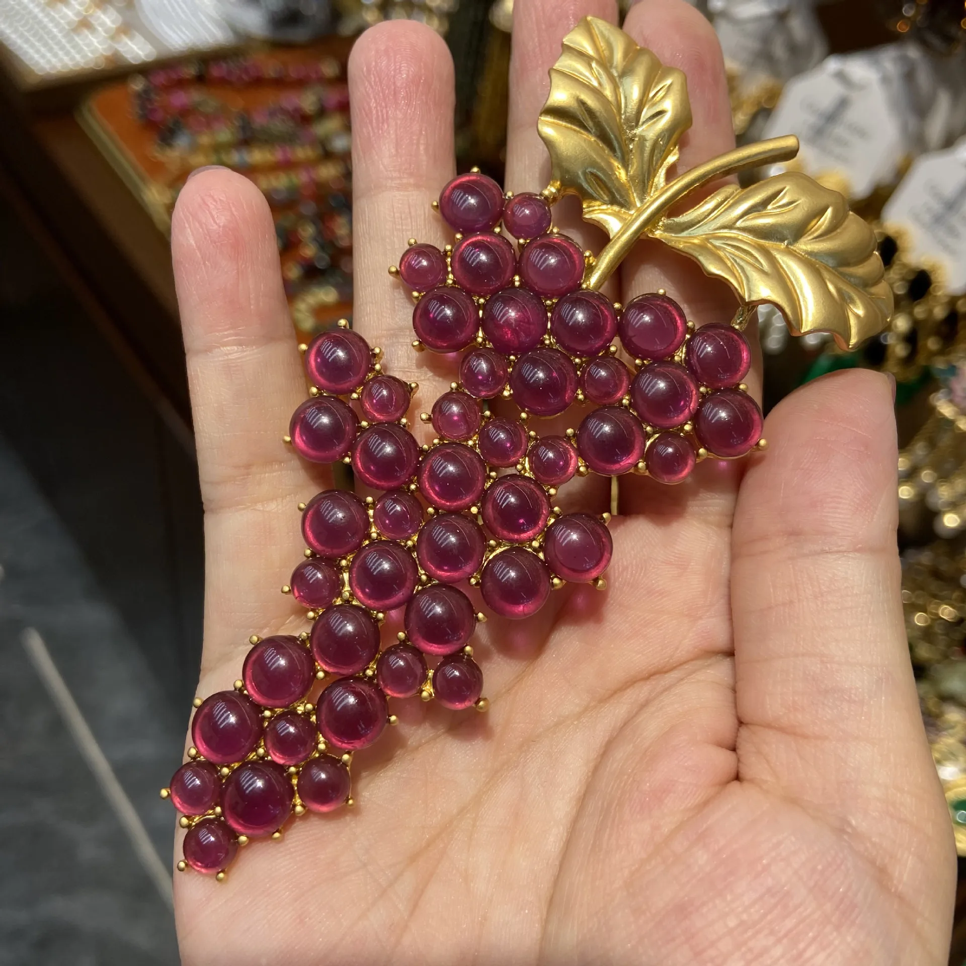 Women Real gold-Plated Green-Purple Grape Brooch 2024