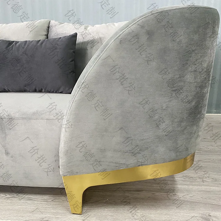 Трехместный диван для отдыха из позолоченной нержавеющей стали