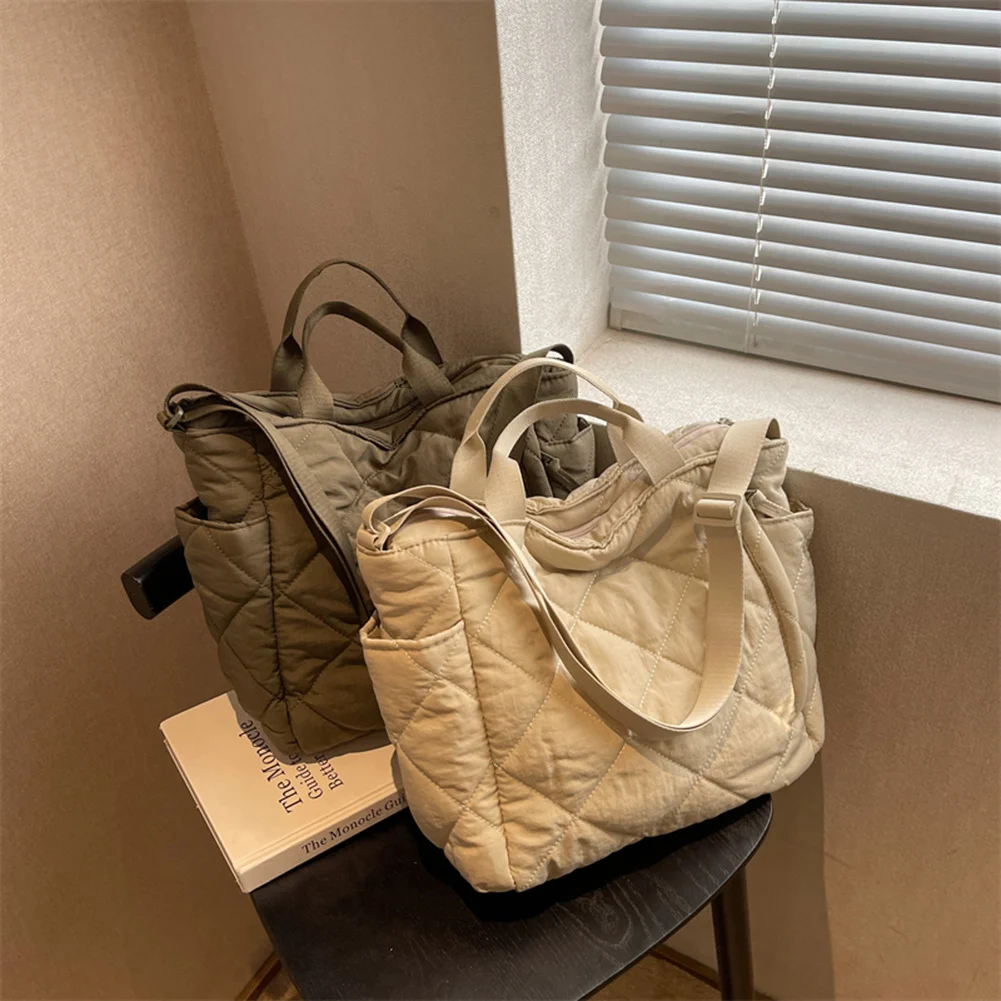 

Вместительная стеганая сумка через плечо для женщин, хозяйственные сумки-тоуты на хлопковом наполнителе, осенне-зимние дамские сумочки на ремне