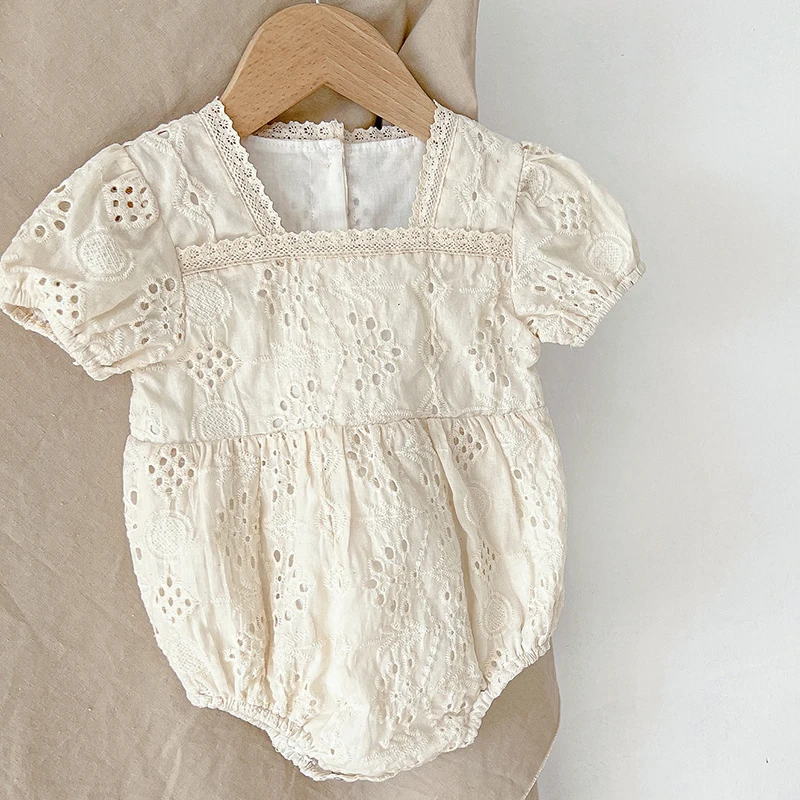 Korean Style Summer Baby Girl Bodysuits Short Sleeve Cotton Hollowed Out Lace Stitching Baby Girls Clothes Newborn Baby Jumpsuit