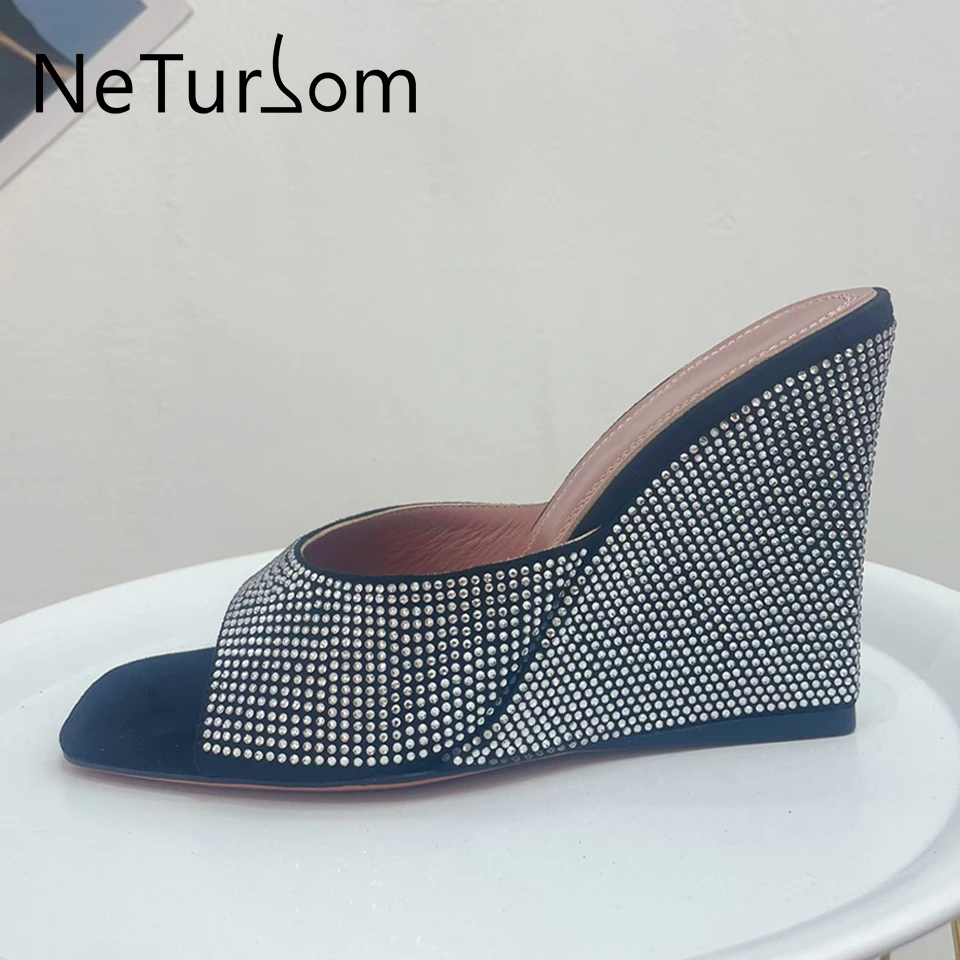 

Женские летние шлепанцы на танкетке, с открытым носком, Размеры 35-42