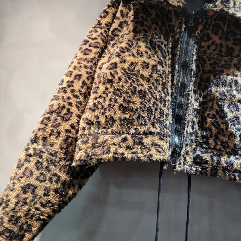 DEAT женское джинсовое пальто из плотного плюша с двусторонним леопардовым узором