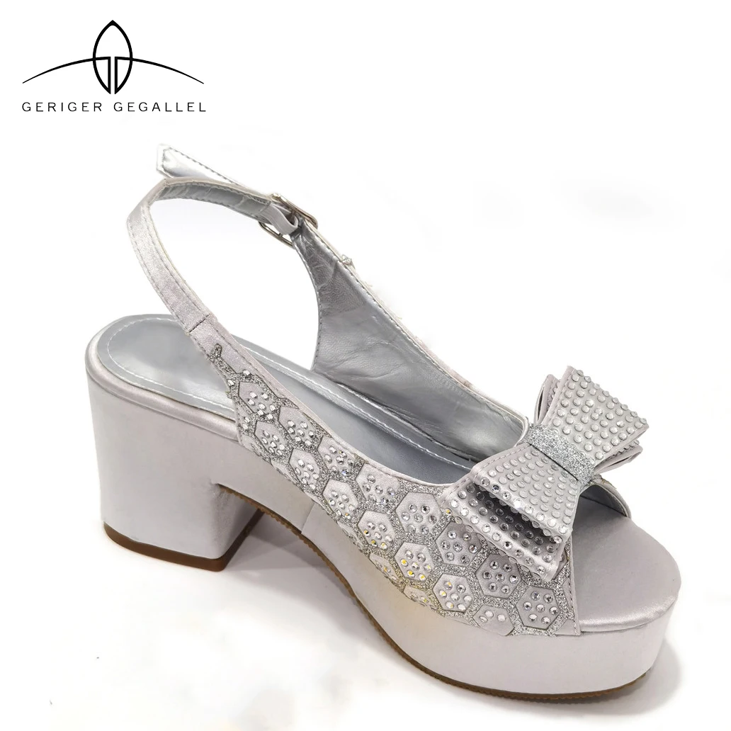Silver Wed Sandals to Match Dress Fashion Middle Heels for Woman Women Designer Summer Shoe Peep Toe Italian Design Luxury Shoe
