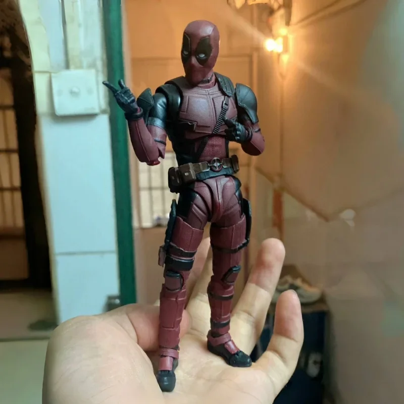 Новое поступление фигурка Дэдпула из серии Legend Уэйда Уинона шарнирная модель