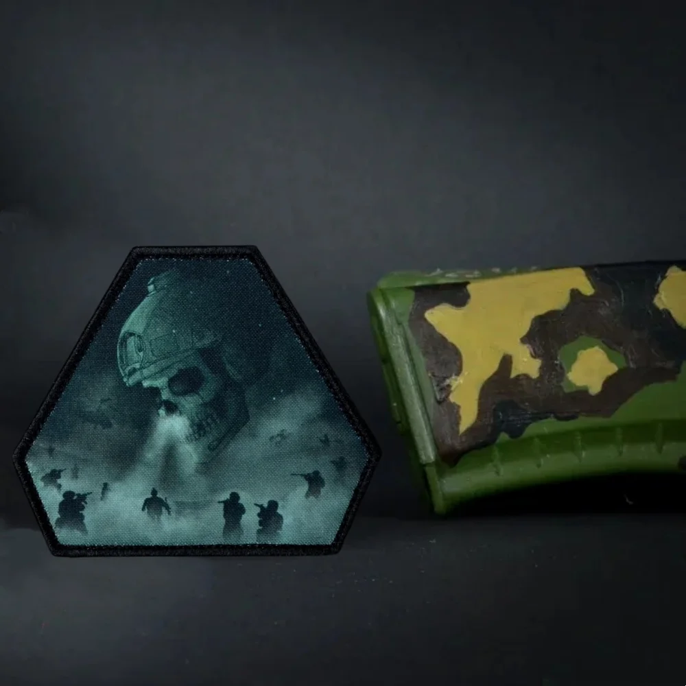 Тактический значок с черепом