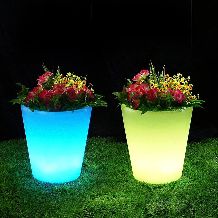 

Cheap price 16 Color Change Garden Decorative vase Plastic LED Flower Pot
