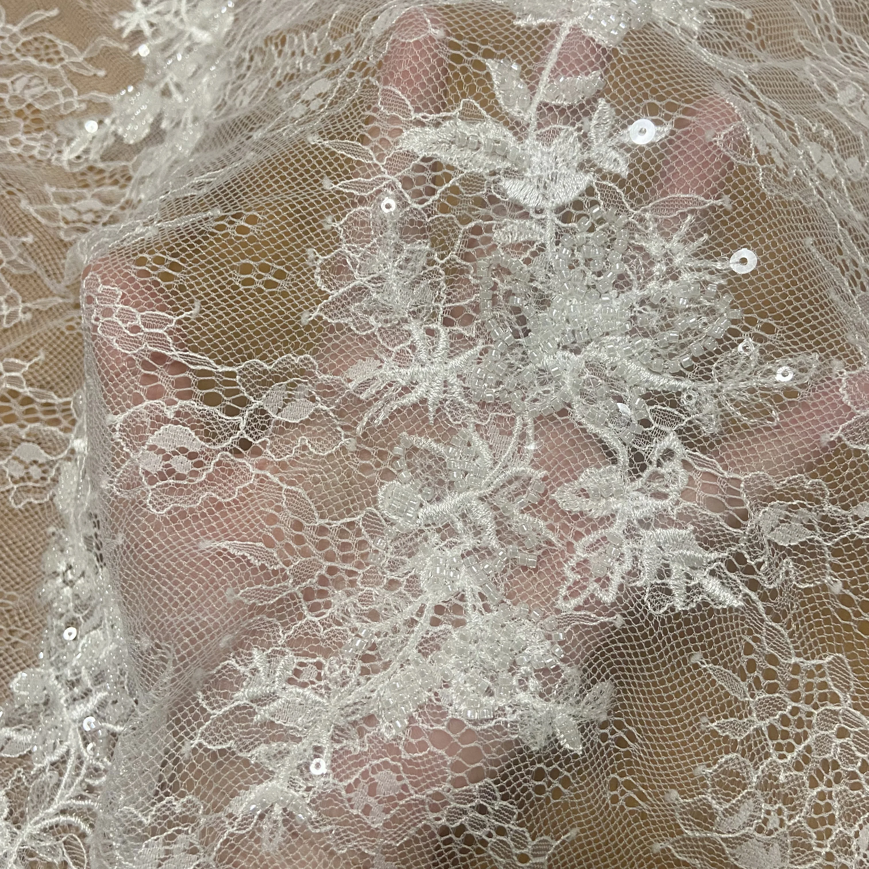 Кружевная ткань