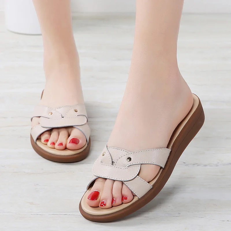 

2022 Summer Sandals Women Slippers Slip on Flat Slides Sandals Women Leather Slides Ladies Slippers Flip Flops Flat Slippers