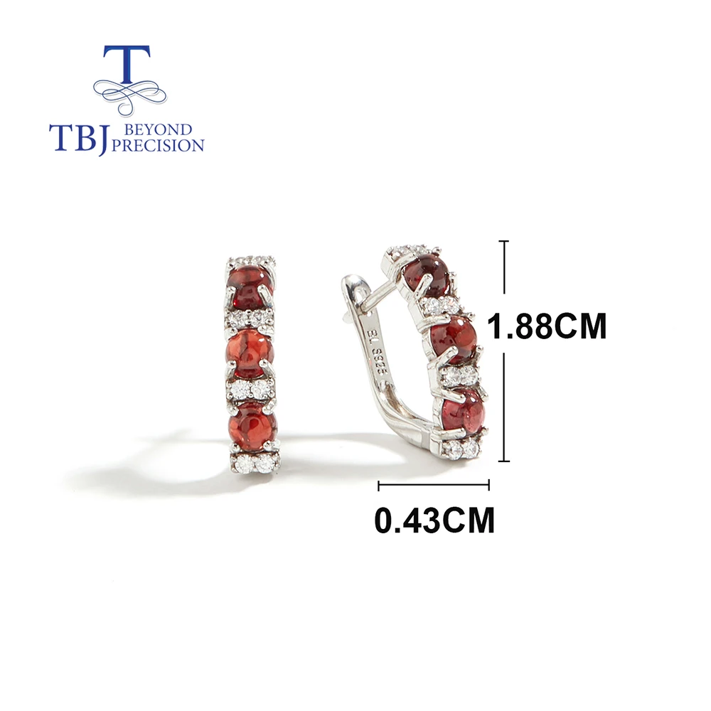 Серьги и кольцо из серебра 925 пробы с натуральным гранатом