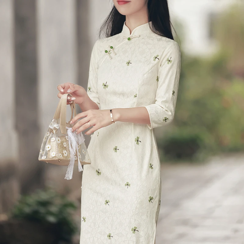 

Modern Cheongsam Young Girl Slim Qipao Chinese Traditional Gorgeous Mandarin Collar Qipao Dress For Women Banquet Party Dresses