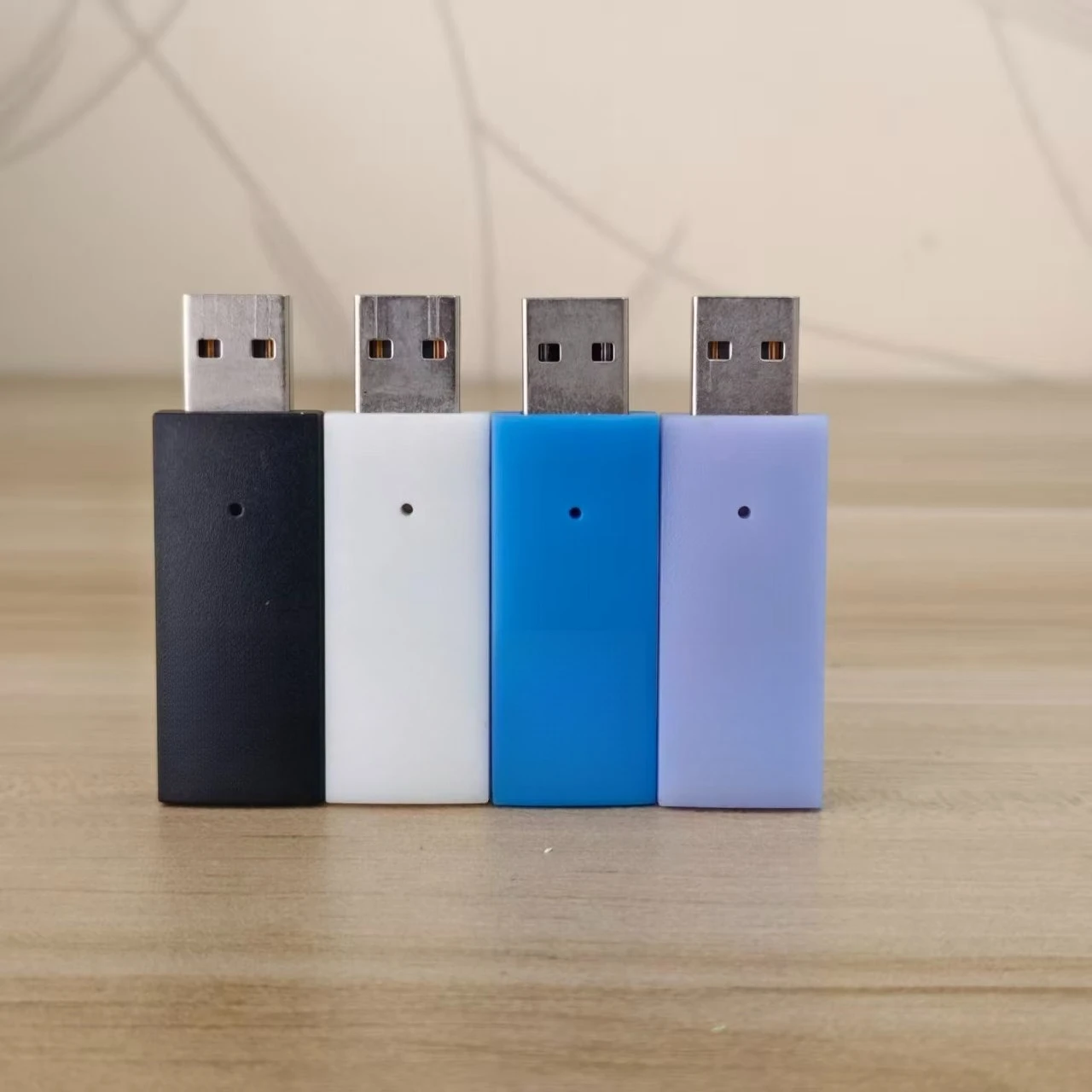 Фото USB-адаптер-приемник для беспроводной гарнитуры Logitech G733 1-го и 2-го поколений №2